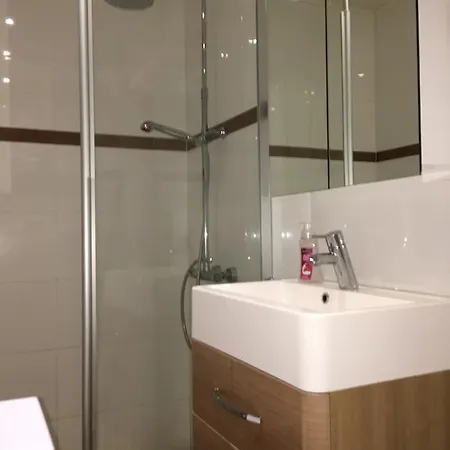 Apartment Flatsinroi